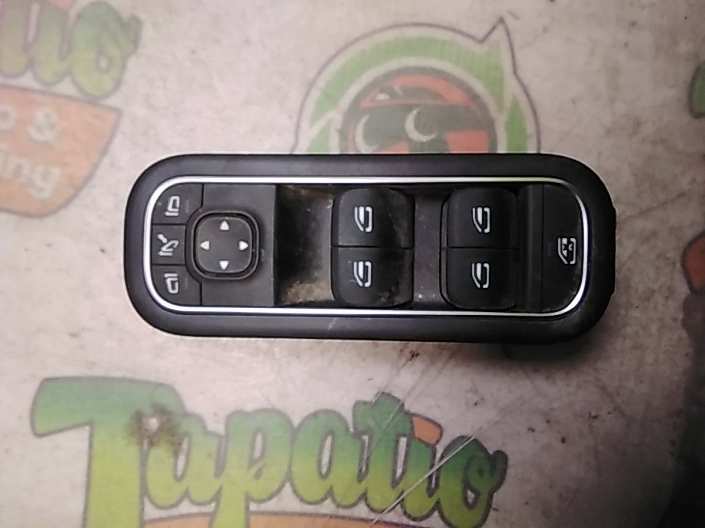 Used 2020 Mercedes-Benz A-CLASS w/o automatic folding - Stock #B00020