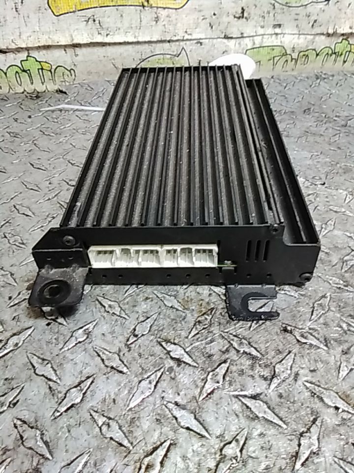 Used 1999 Jeep GRAND CHEROKEE amplifier - Stock #H01673