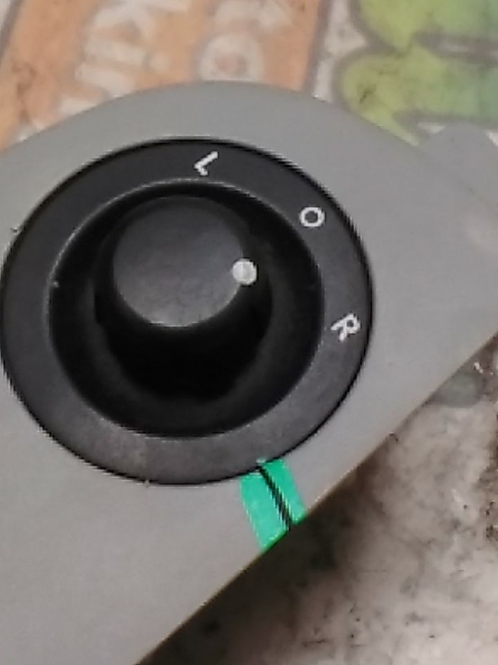 Used 2006 Chrysler CHRYSLER (RWD) Front Door Switch - Stock #H01659