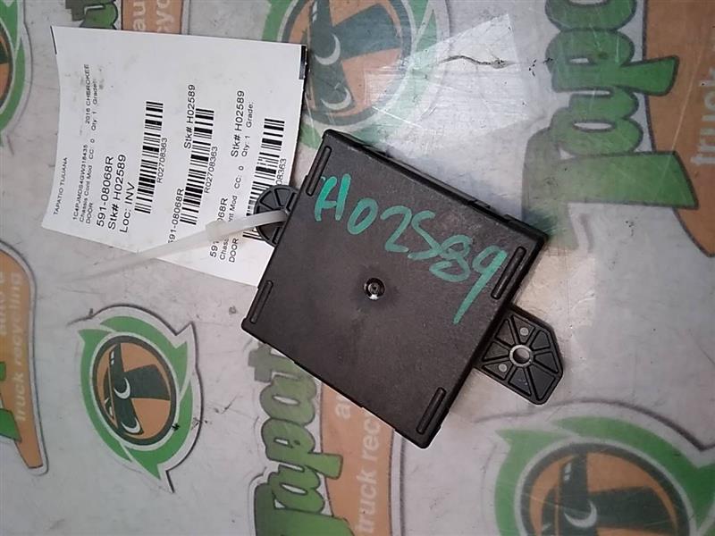 Used 2016 Jeep CHEROKEE DOOR - Stock #H02589