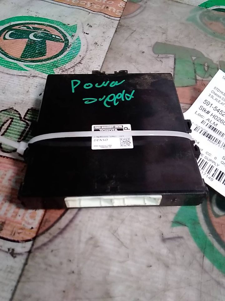 Used 2011 Toyota SIENNA ID 89681-08020 - Stock #H02601