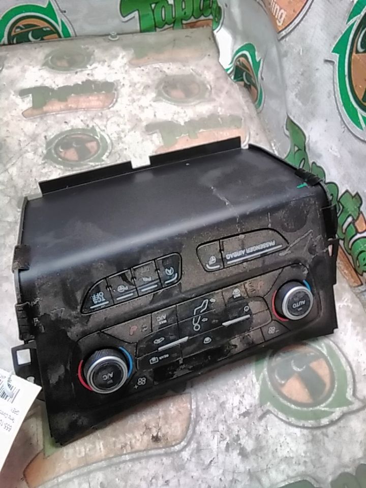Used 2018 Ford ESCAPE manual temperature control - Stock #H02901