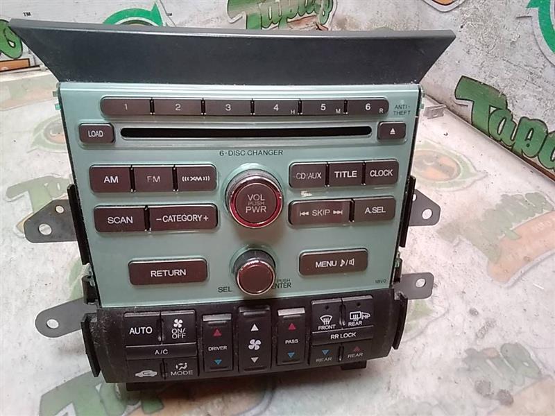 Used 2009 Honda PILOT 8 disc (trunk mounted) - Stock #H03409