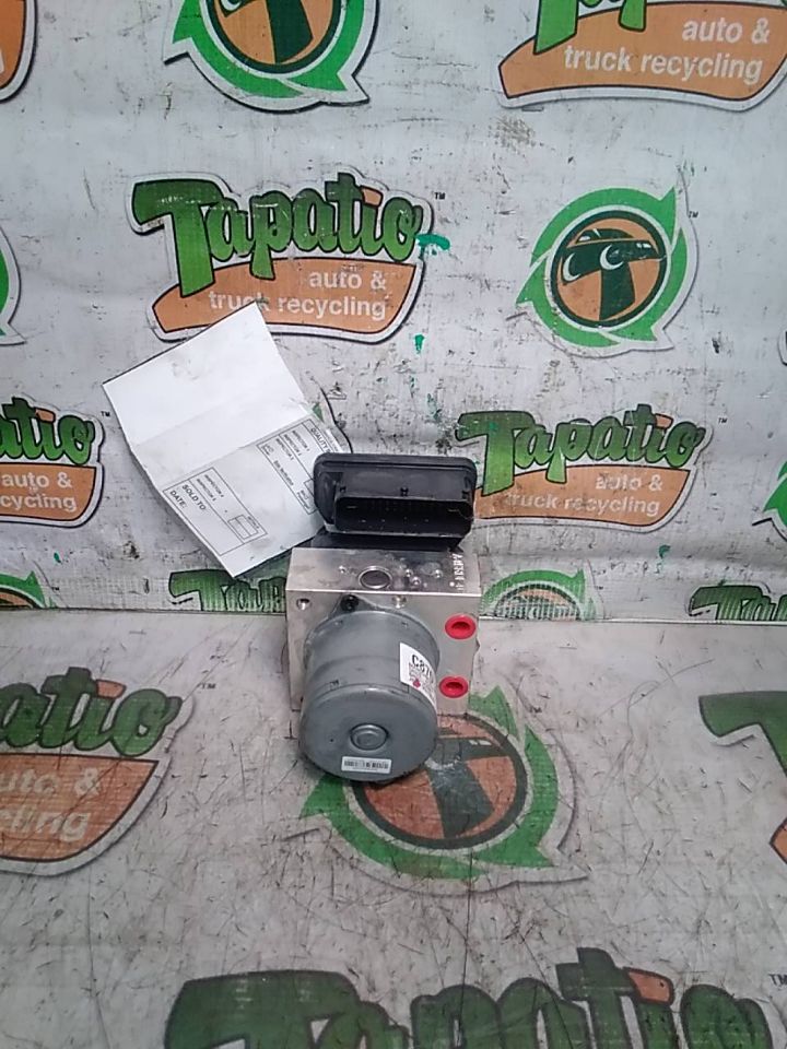 Used 2014 Kia OPTIMA electric parking brake - Stock #H03630
