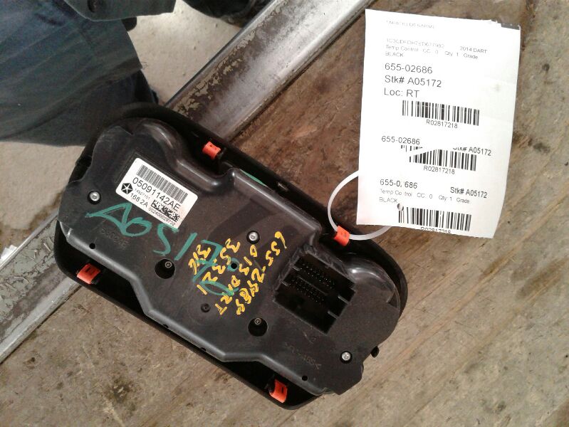 Used 2014 Chrysler DODGE PASS. w/o automatic temperature control - Stock #A05172