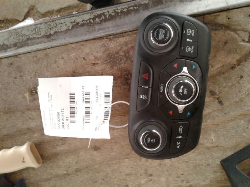 Used 2014 Chrysler DODGE PASS. w/o automatic temperature control - Stock #A05172