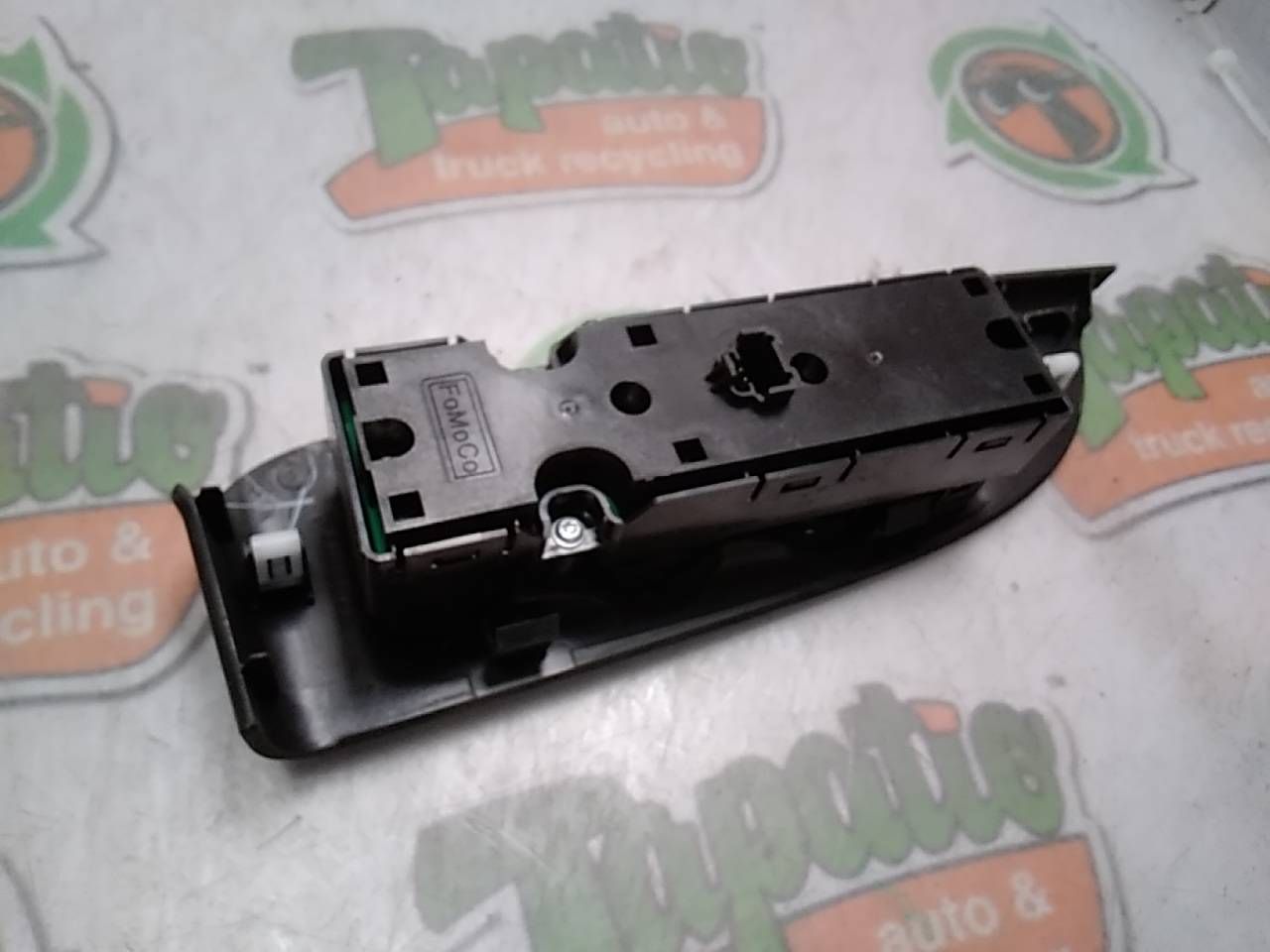 Used 2015 Ford MKC automatic folding side mirror - Stock #H04249