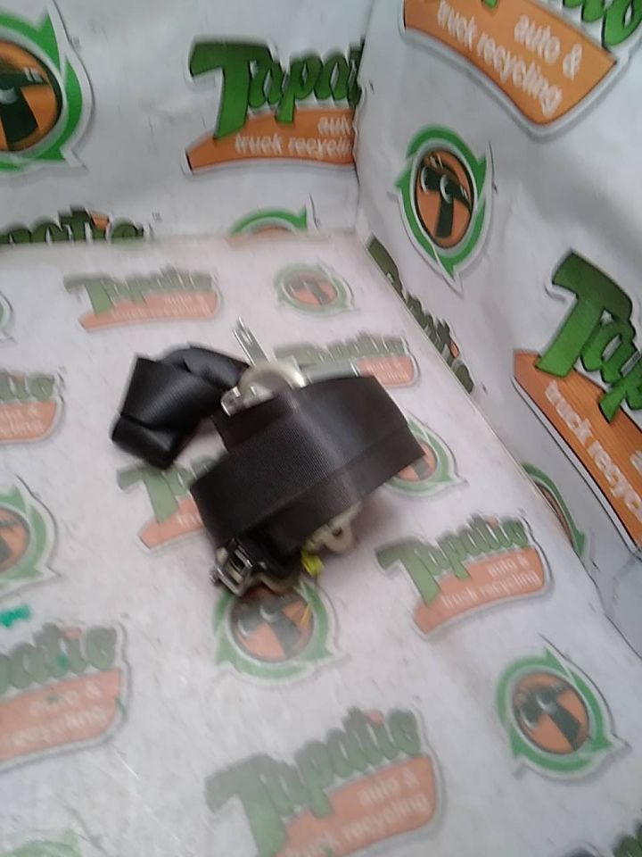 Used 2008 Nissan VERSA retractor - Stock #H04290