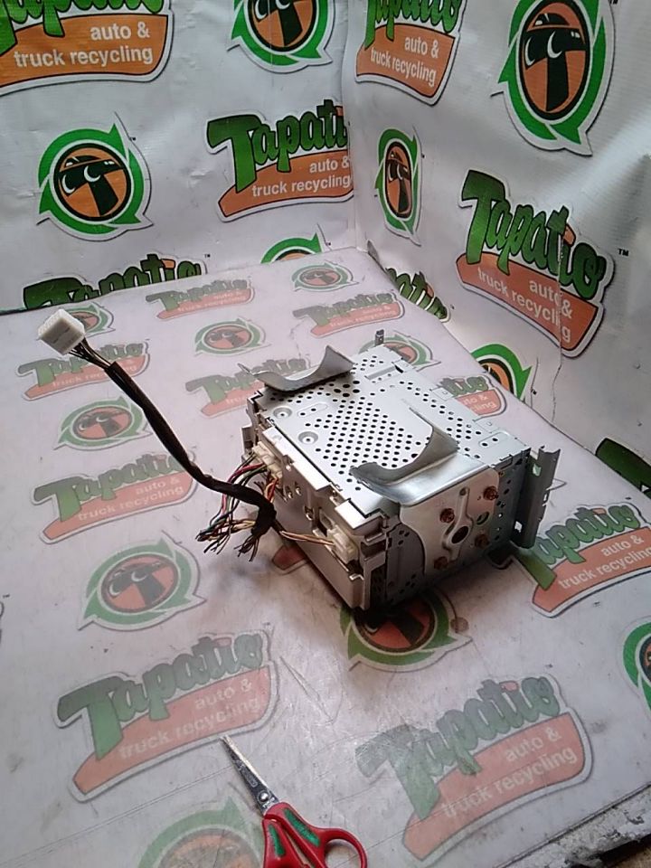 Used 2005 Toyota TACOMA ID A51809 on radio face (4 speaker) - Stock #H04147