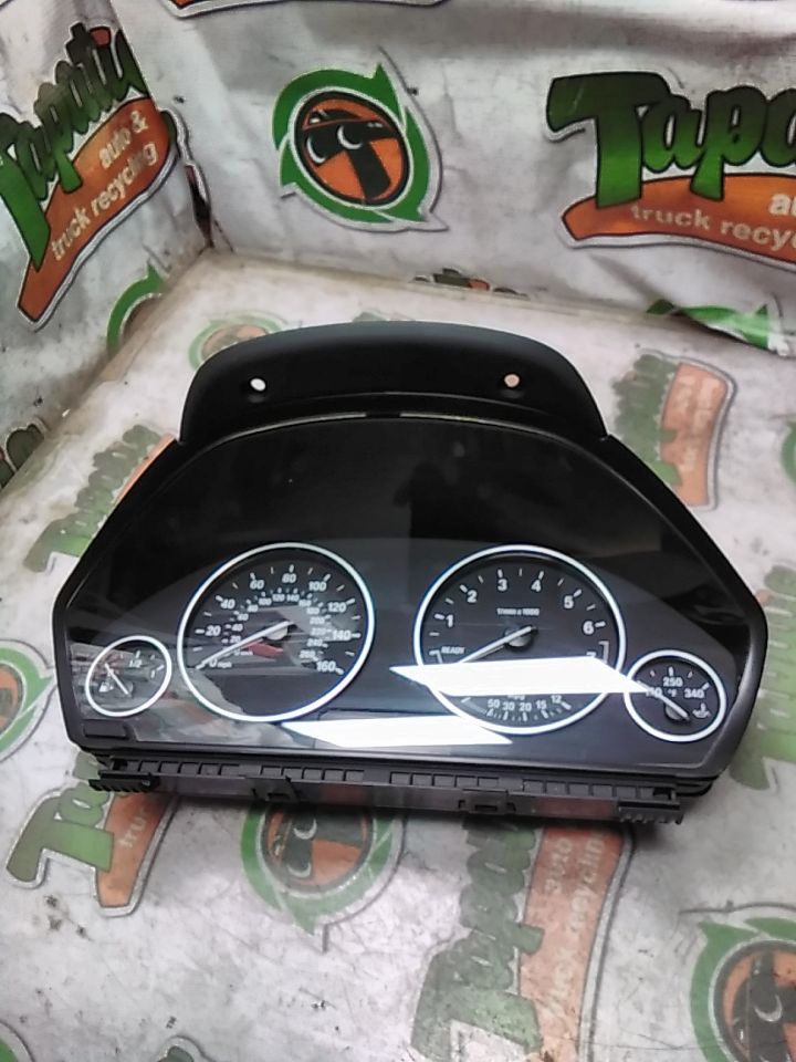 Used 2013 BMW BMW 328i display screen under speedo - Stock #H04561