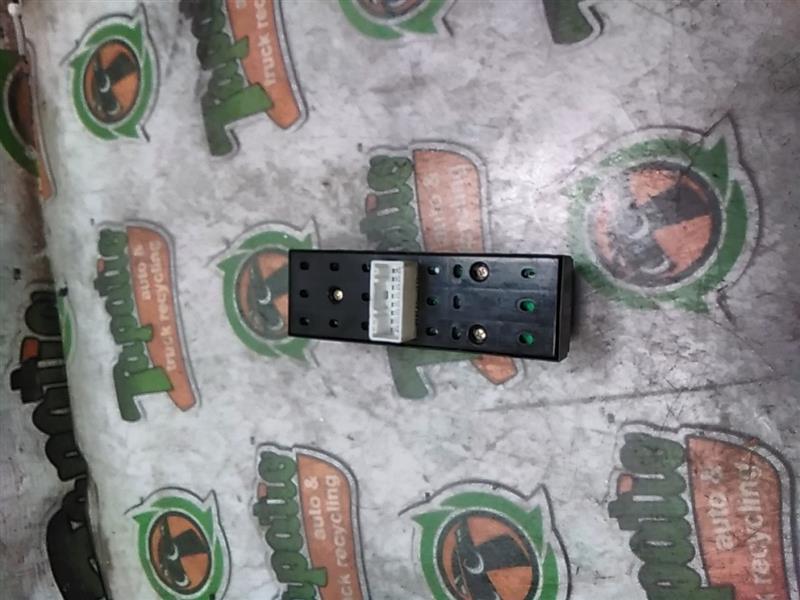 Used 2004 Kia SORENTO gate and fuel door - Stock #h04622