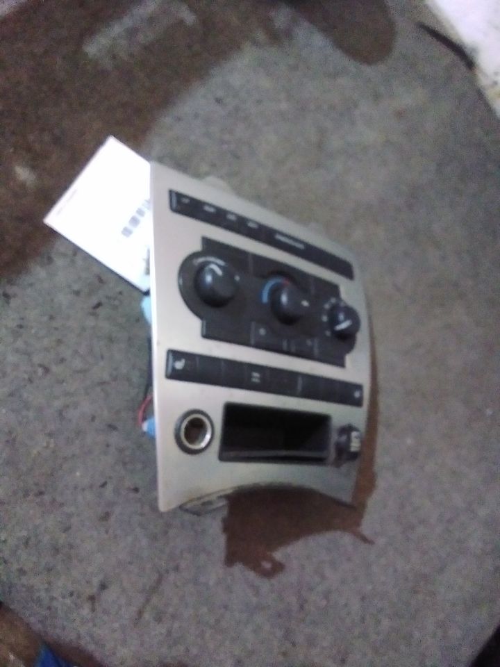 Used 2005 Jeep GRAND CHEROKEE Fahrenheit display - Stock #A05712