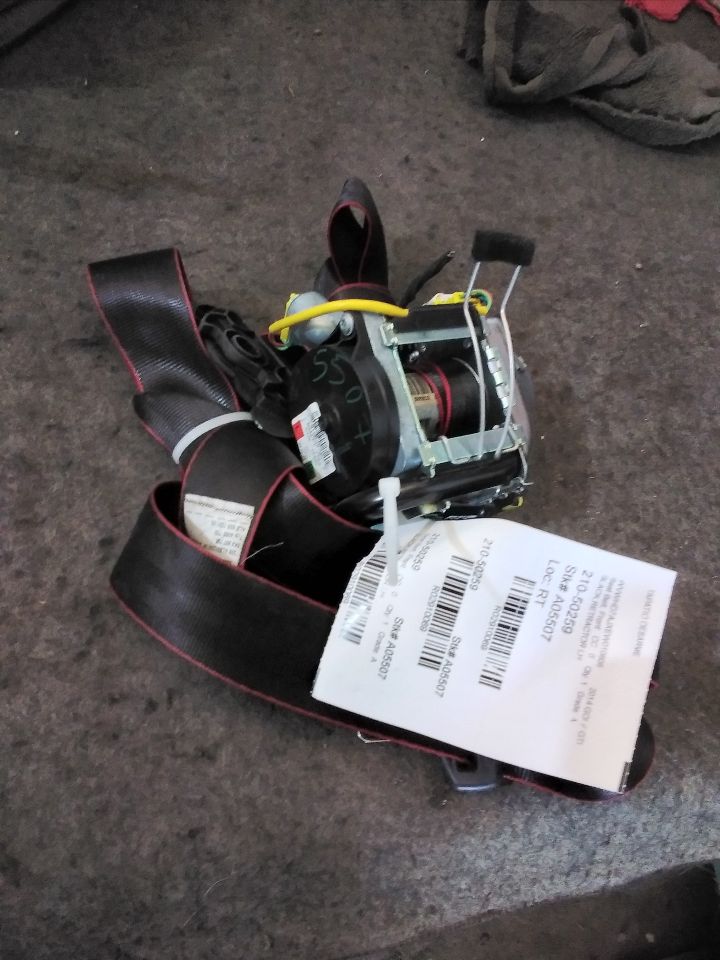 Used 2014 Volkswagen GOLF GTI retractor - Stock #A05507