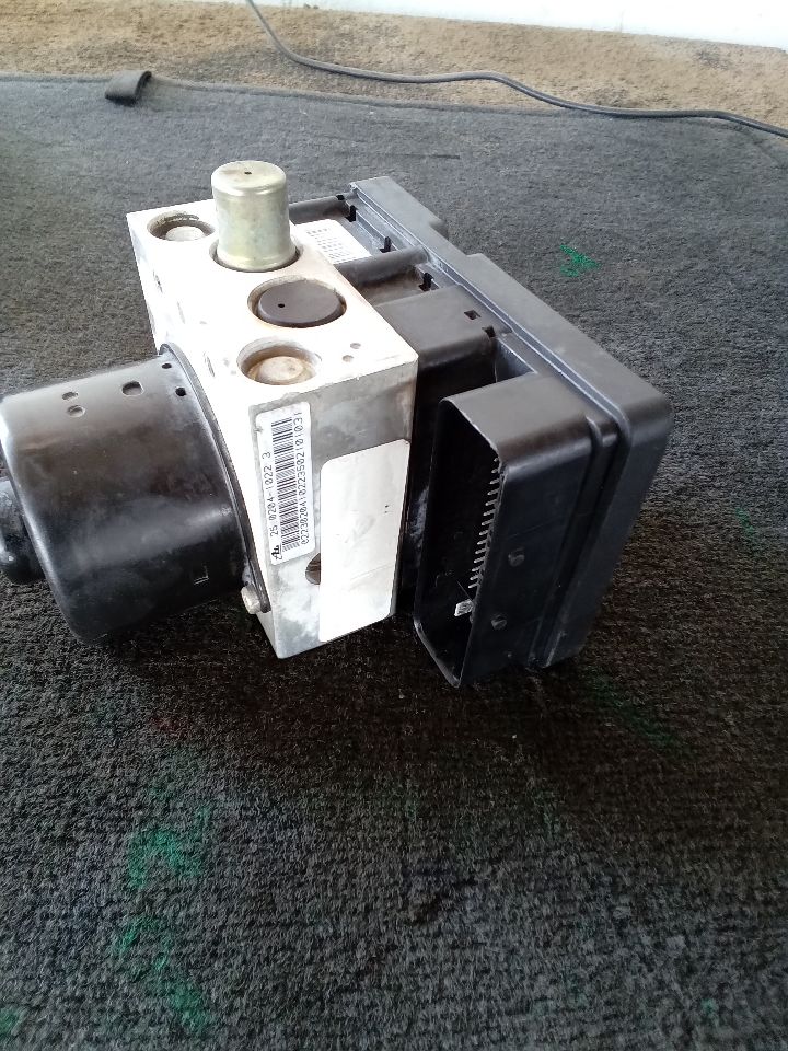 Used 2003 Ford EXPEDITION electronic module ID 2L1T-2C219-AA thru AG - Stock #A05875