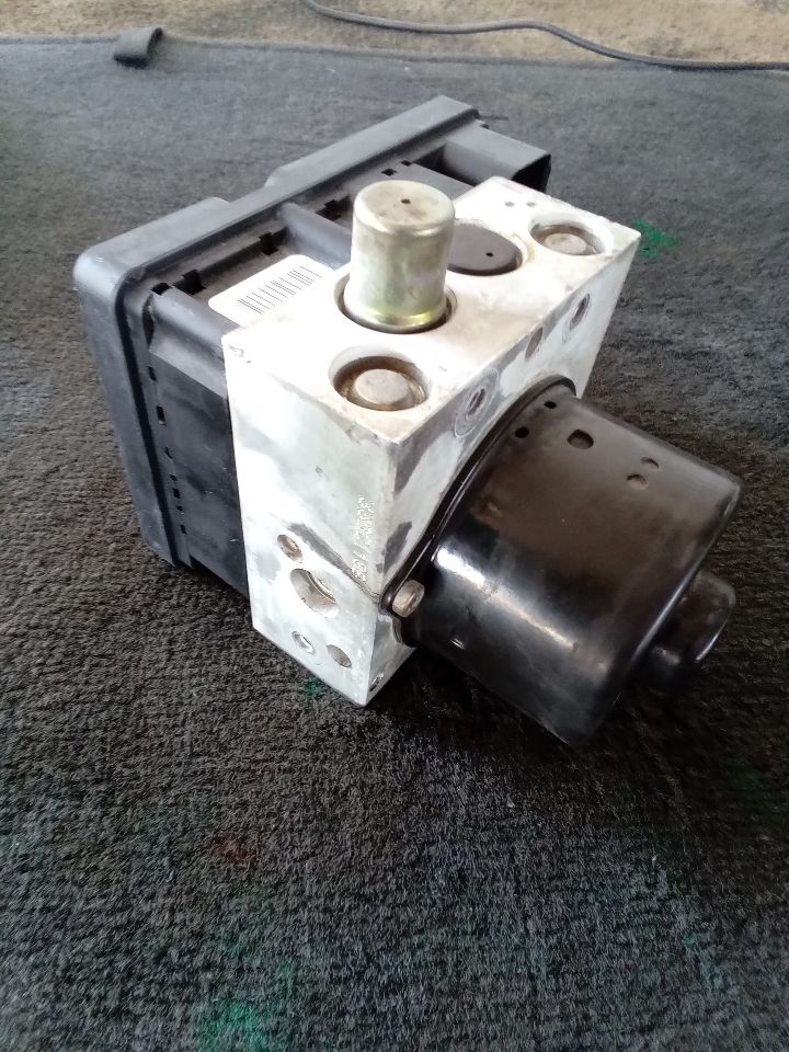 Used 2003 Ford EXPEDITION electronic module ID 2L1T-2C219-AA thru AG - Stock #A05875