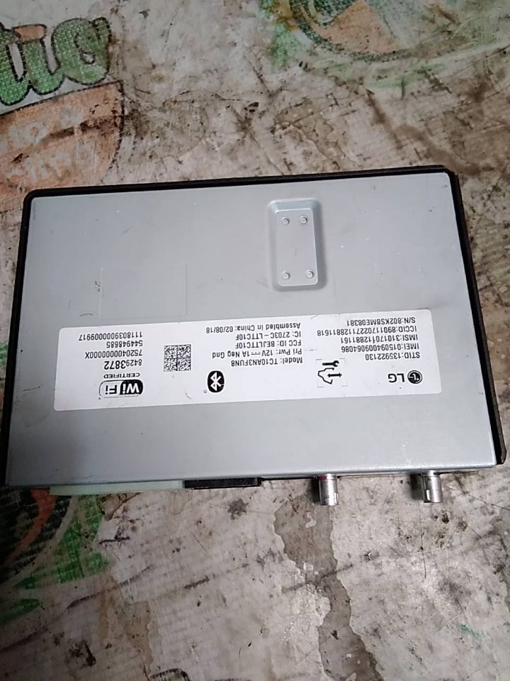 Used 2018 General Motors SUBURBAN 1500 (center dash, behind radio) - Stock #H05235