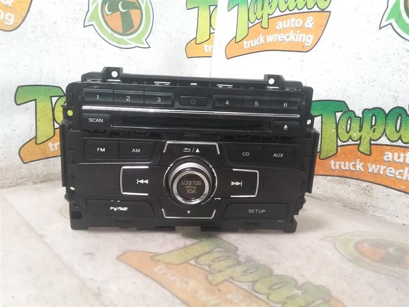 Used 2014 Honda CIVIC satellite radio unit (RH quarter, XM) - Stock #H05330