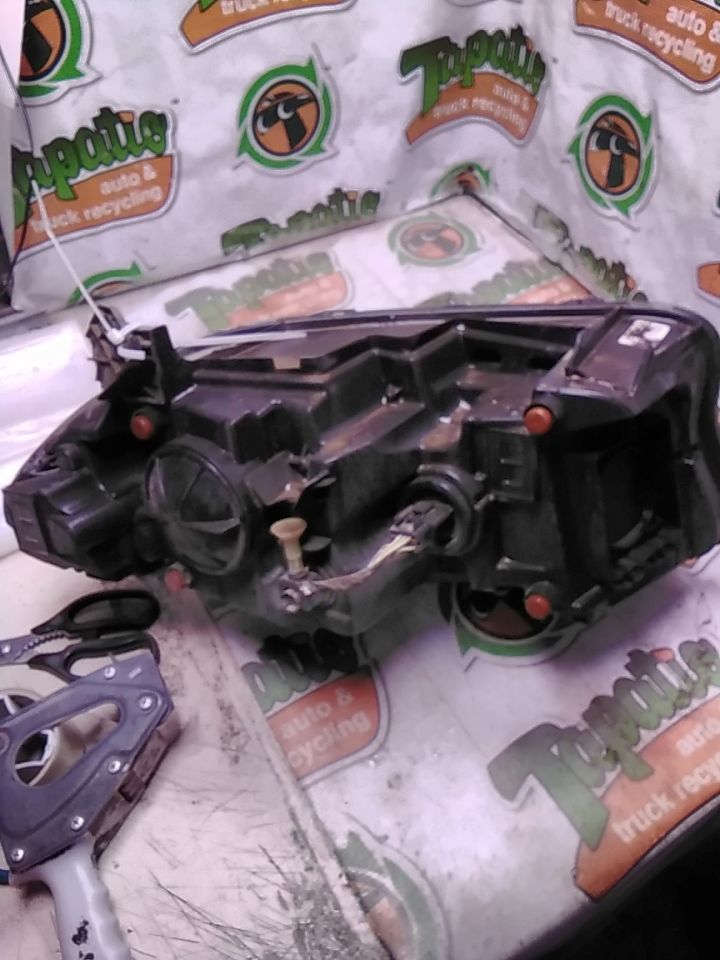 Part image 11