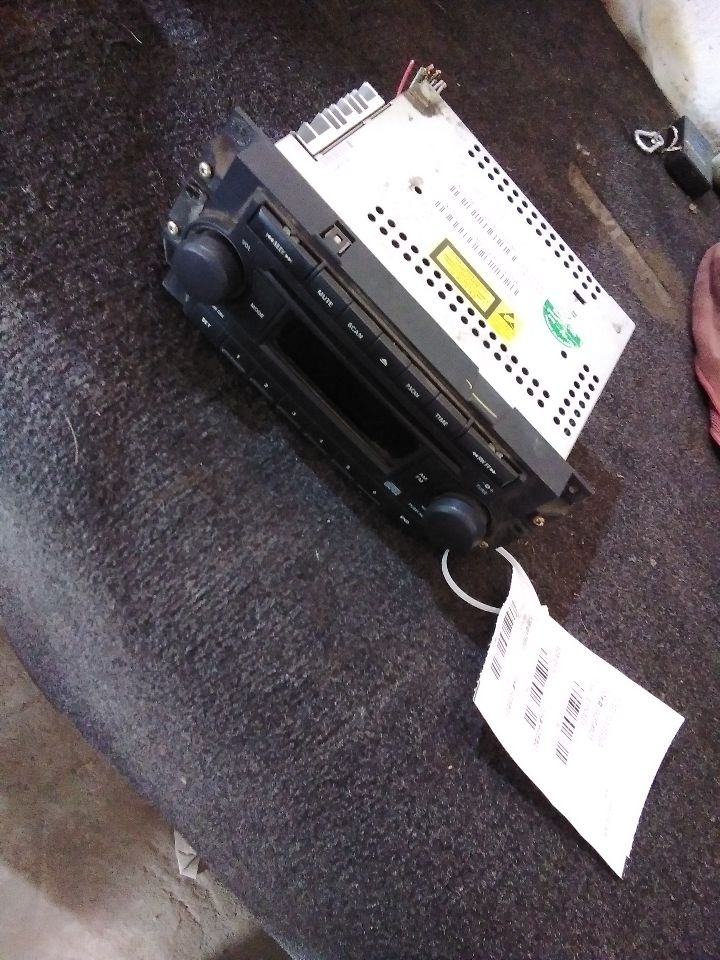 Used 2005 Jeep GRAND CHEROKEE Radio Audio - Stock #A05801