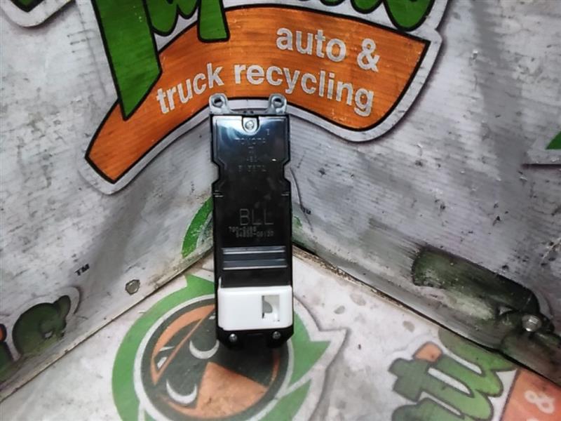 Used 2017 Toyota CAMRY Front Door Switch - Stock #H05706