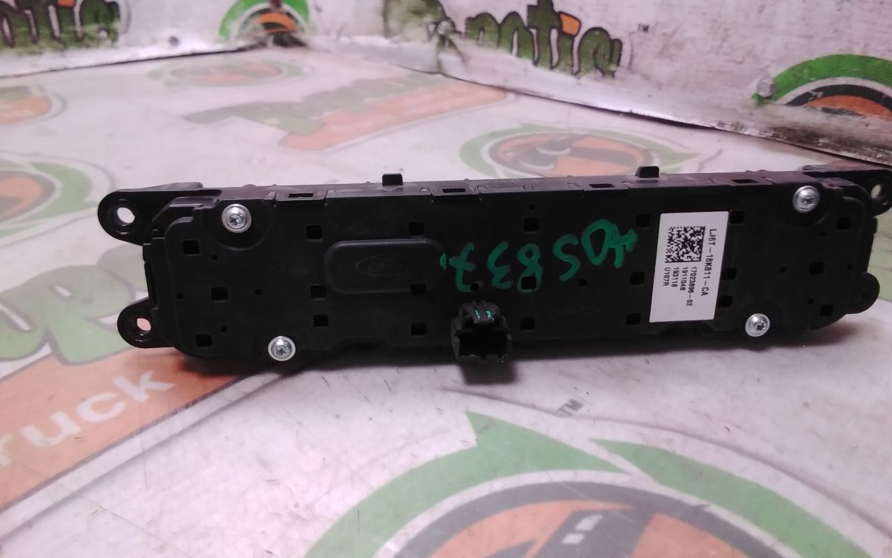 Used 2020 Ford ESCAPE ID LJ6T-18K811-CA - Stock #H05837