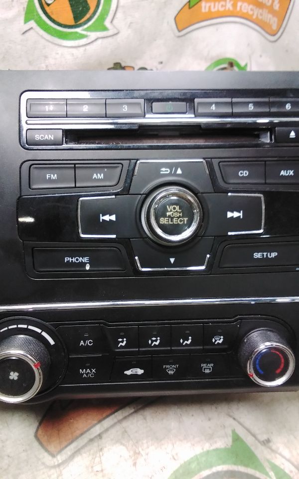 Used 2015 Honda CIVIC satellite radio unit (RH quarter, XM) - Stock #H05803