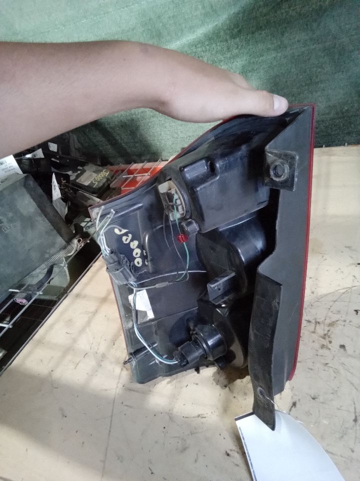 Part image 3