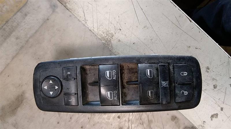 Used 2013 Chrysler DODGE 1500 PICKUP w/o power sliding door - Stock #H06299