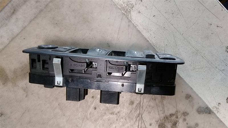 Used 2013 Chrysler DODGE 1500 PICKUP w/o power sliding door - Stock #H06299