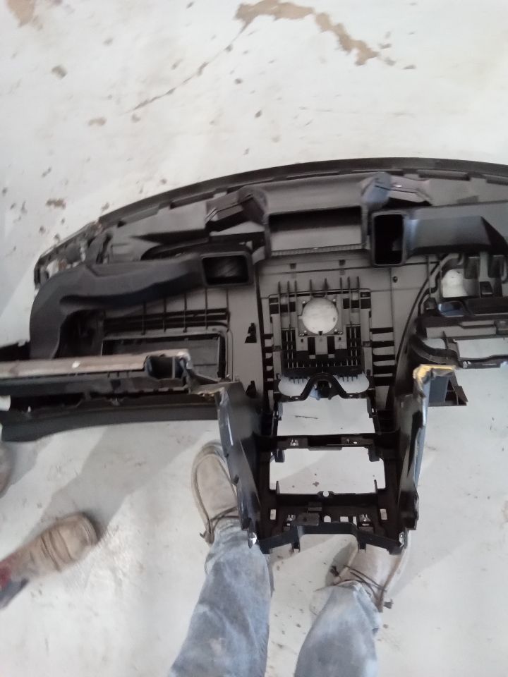 Part image 11