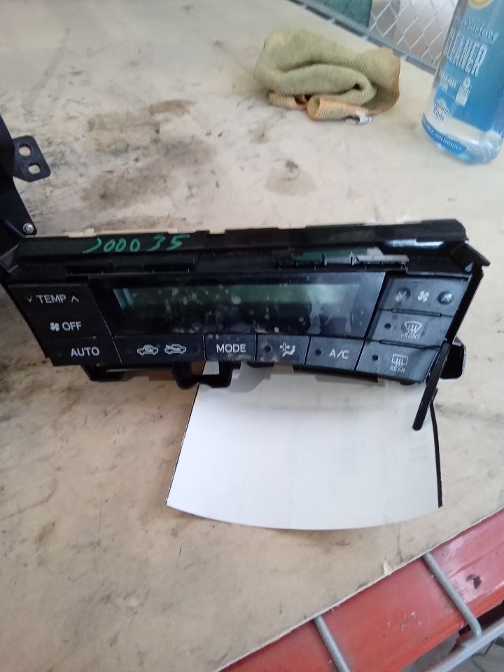 Used 2011 Toyota PRIUS w/o LED headlamps - Stock #J00035