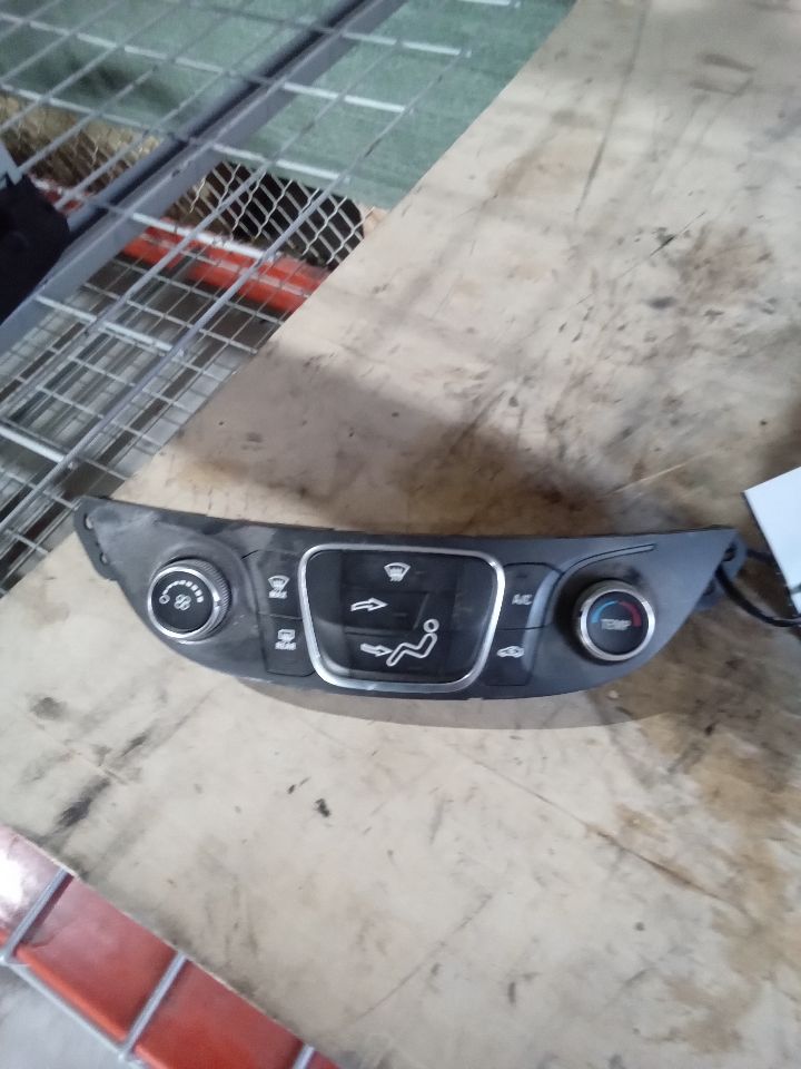 Used 2017 General Motors CHEVELLE w/o heated seat - Stock #J00037