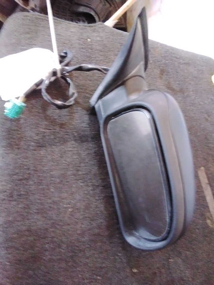Used 2005 General Motors TRAILBLAZER Side View Mirror - Stock #A06564