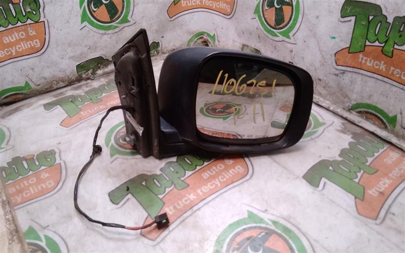 Used 2009 Chrysler CHRYSLER (RWD) power rear door window (black wiring connector) - Stock #H06251