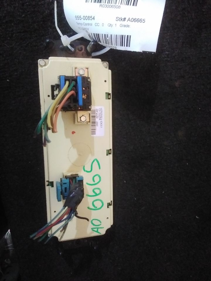 Used 2000 General Motors SIERRA 1500 PICKUP w/o rear defrost - Stock #A06665