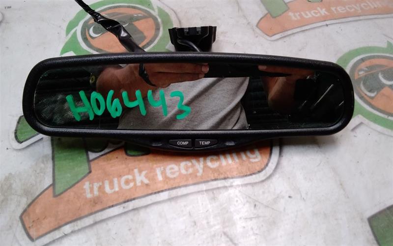 Used 2005 Nissan PATHFINDER automatic dimming - Stock #H06443