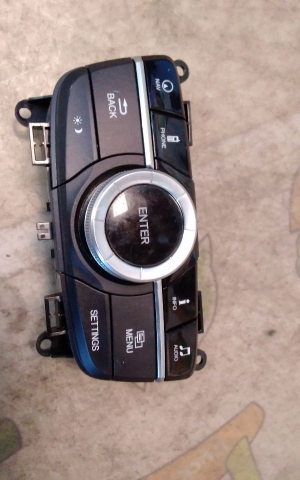 Used 2015 Acura TLX navigation - Stock #H06432