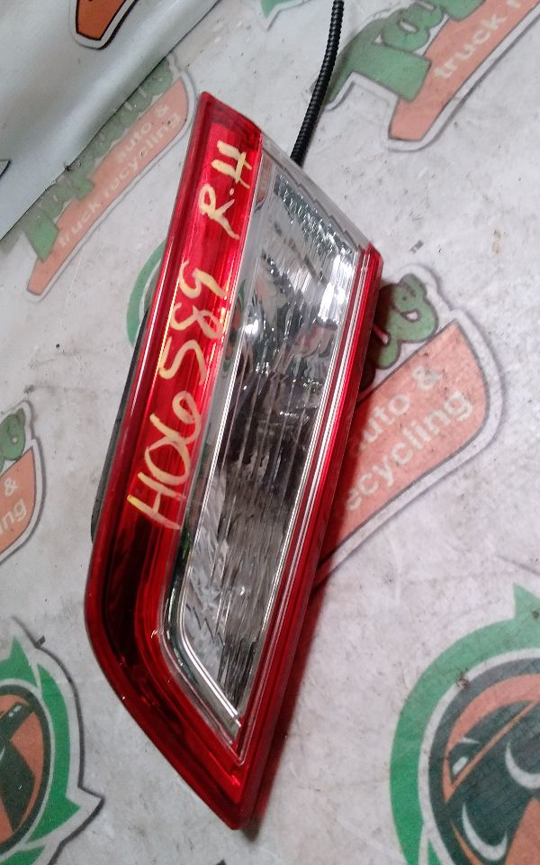 2013 Toyota CAMRY Tail Lamp