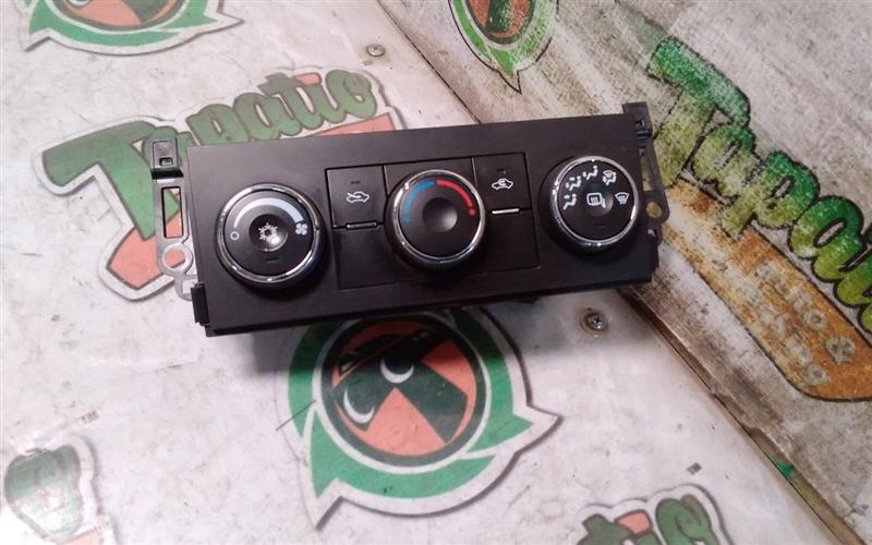 Used 2008 General Motors SILVERADO 1500 PICKUP heated mirror switch - Stock #H06662
