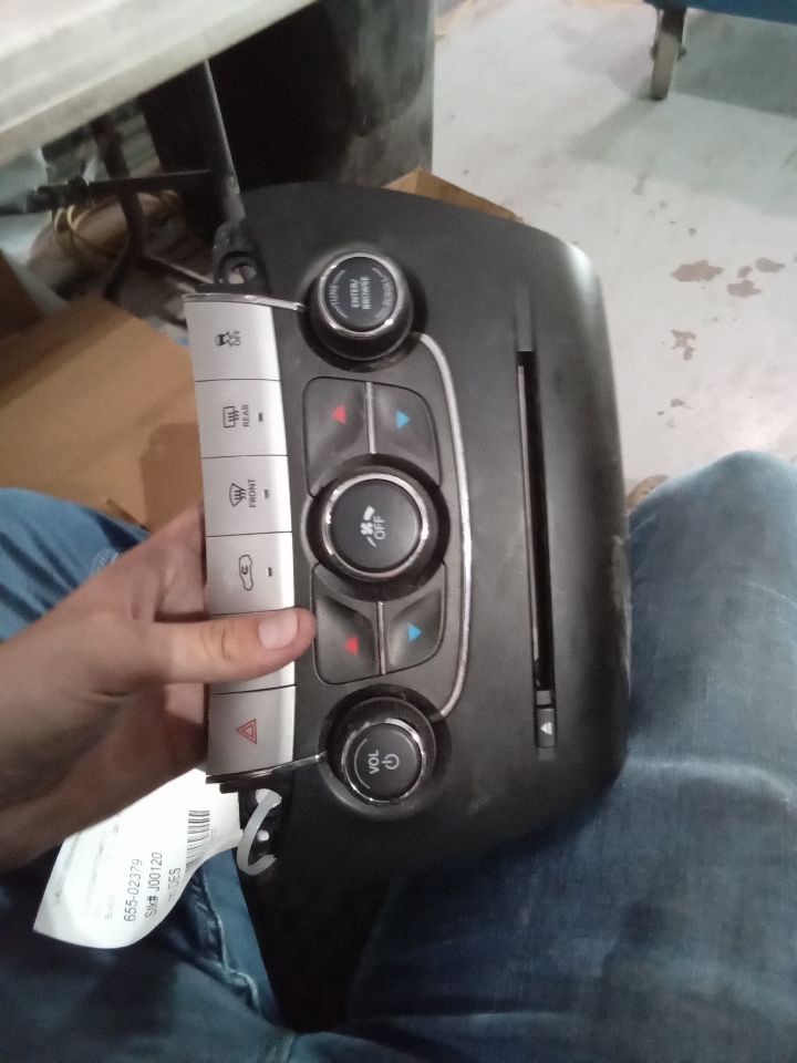 Used 2012 Chrysler JOURNEY w/o automatic temperature control - Stock #J00120