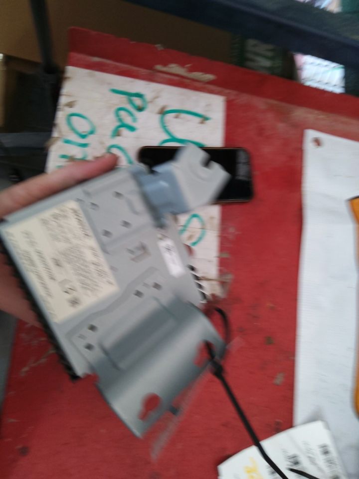 Used 2015 Honda ACCORD amplifier (RH kick panel) - Stock #J00121