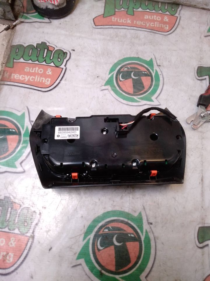 Used 2019 Jeep CHEROKEE dual zone - Stock #H06877