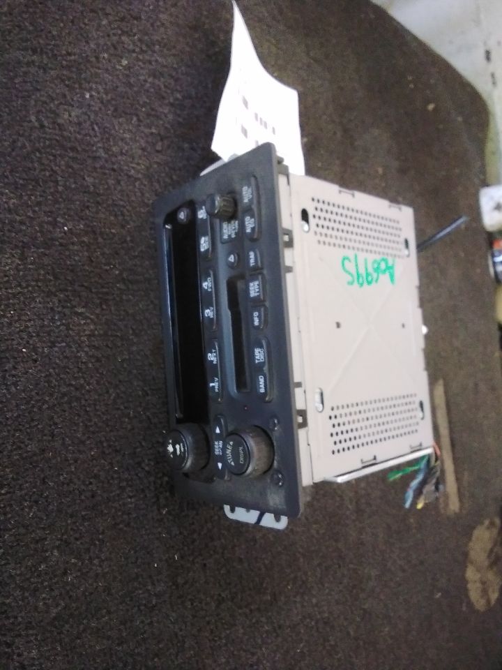 Used 2004 General Motors SILVERADO 1500 PICKUP AM mono-FM stereo (opt UM7) - Stock #A06995