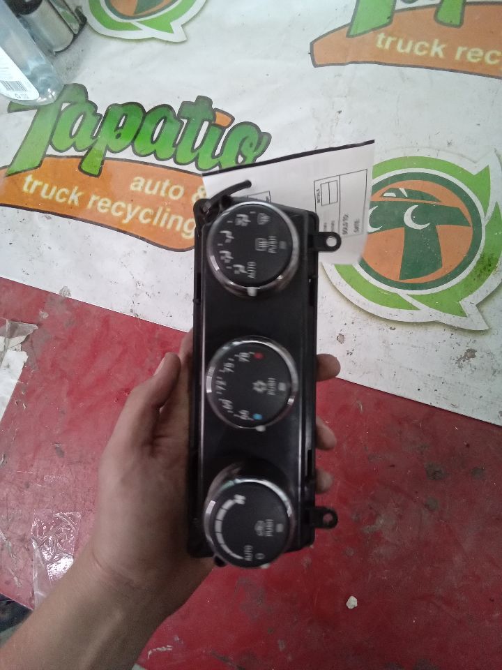 Used 2011 Mercedes-Benz MERCEDES 200 Temp Control - Stock #J00179