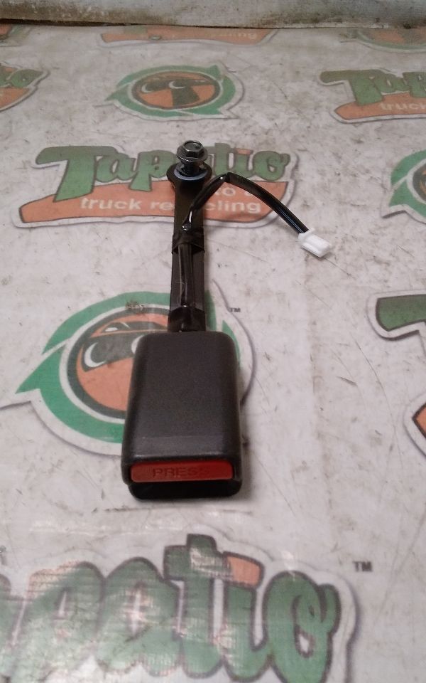 Used 2020 Nissan ROGUE SPORT buckle - Stock #H07237