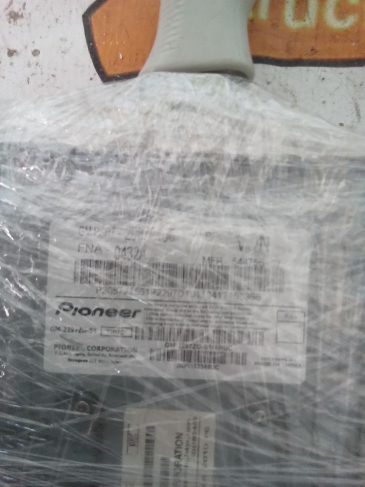 Used 2011 General Motors TERRAIN 6 speaker (opt UW6) - Stock #J00195
