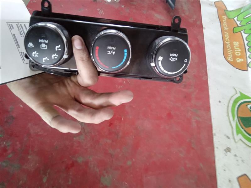 Used 2014 Jeep PATRIOT manual temperature control - Stock #J00204