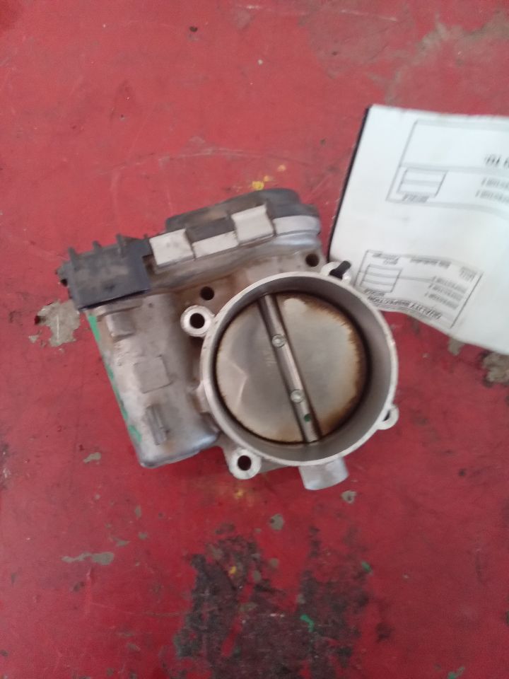 Used 2015 Chrysler CHALLENGER (throttle valve assembly) - Stock #J00219