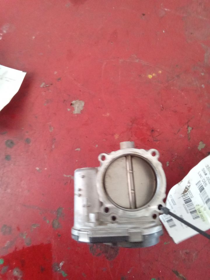 Used 2015 Chrysler CHALLENGER (throttle valve assembly) - Stock #J00219