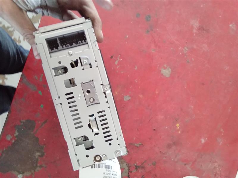 Used 2002 Chrysler DURANGO AM-FM stereo-cassette-CD-changer control (face plate ID RAZ) - Stock #J00231